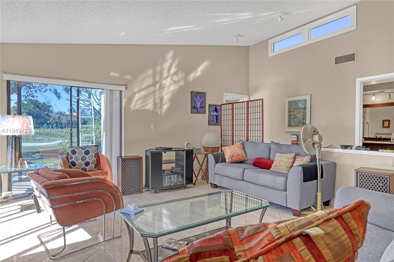 VILLAS OF MONTEREY AT IND - Residential