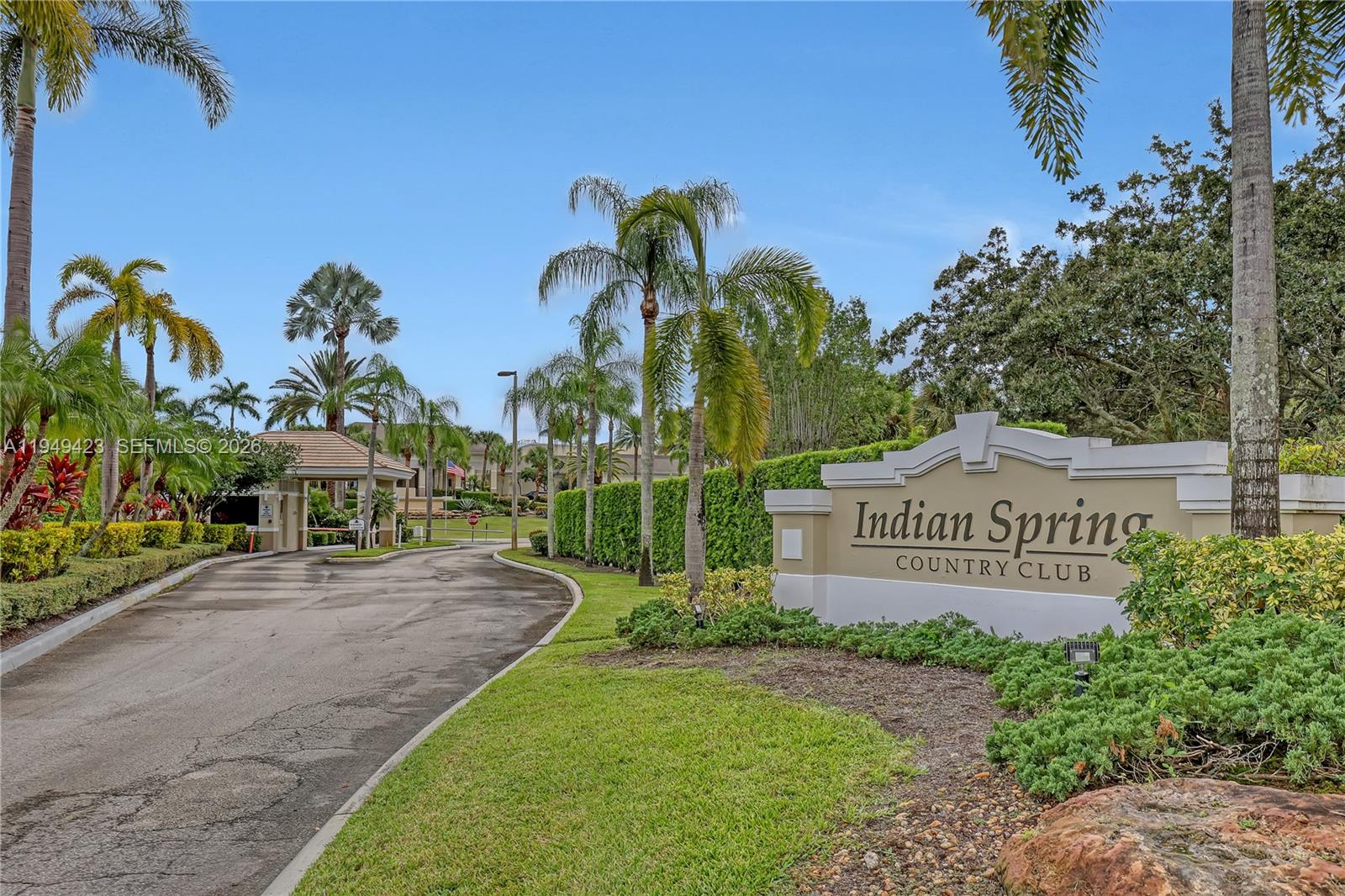 VILLAS OF MONTEREY AT IND - Residential