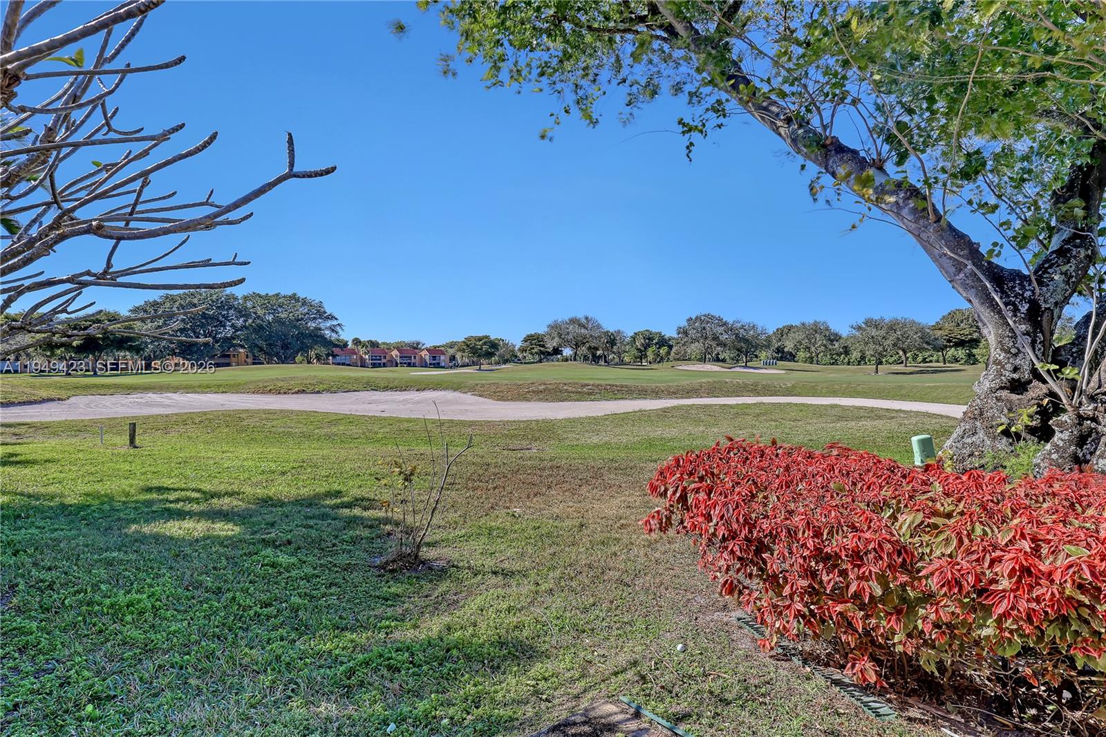 VILLAS OF MONTEREY AT IND - Residential