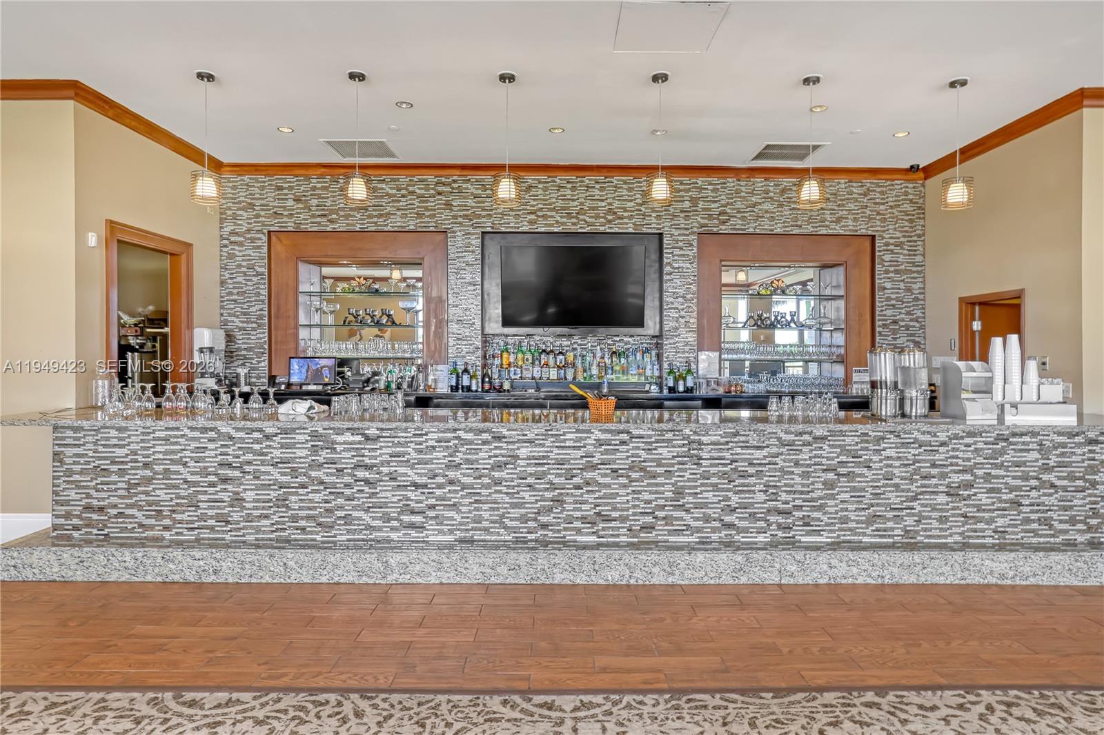 VILLAS OF MONTEREY AT IND - Residential