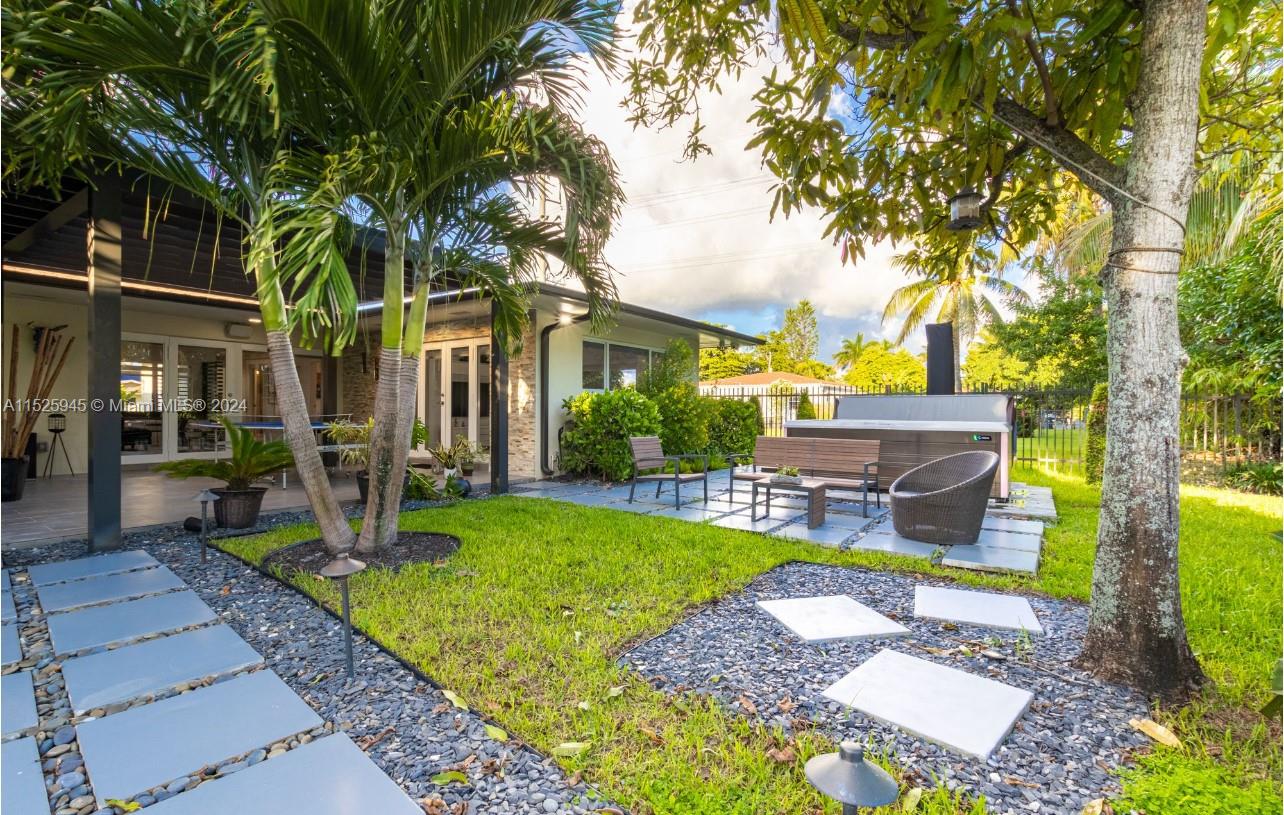 El Portal - Residential