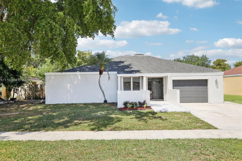 Photo of 4967 SW 94th Ter, Cooper City, FL 33328 (MLS # A11784988)