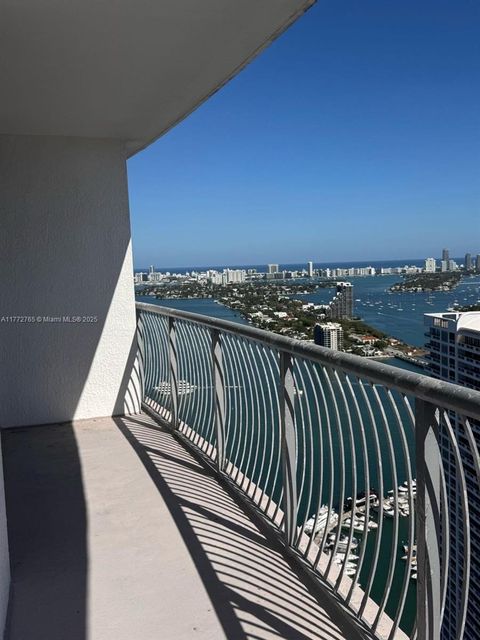1750 N Bayshore Dr 4506 Miami FL 33132
