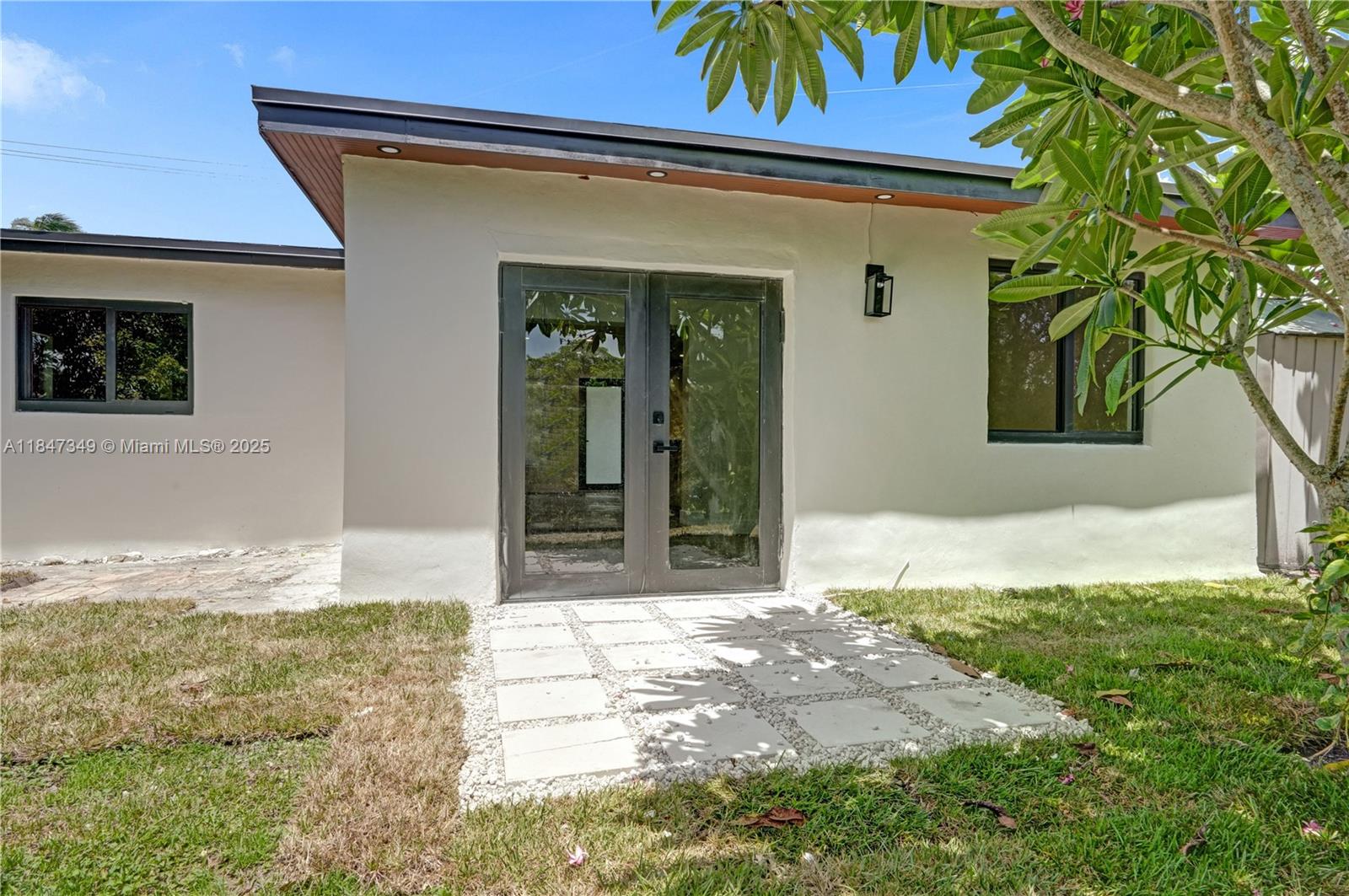 SUNRISE GOLF VILLAGE FIRS - Residential