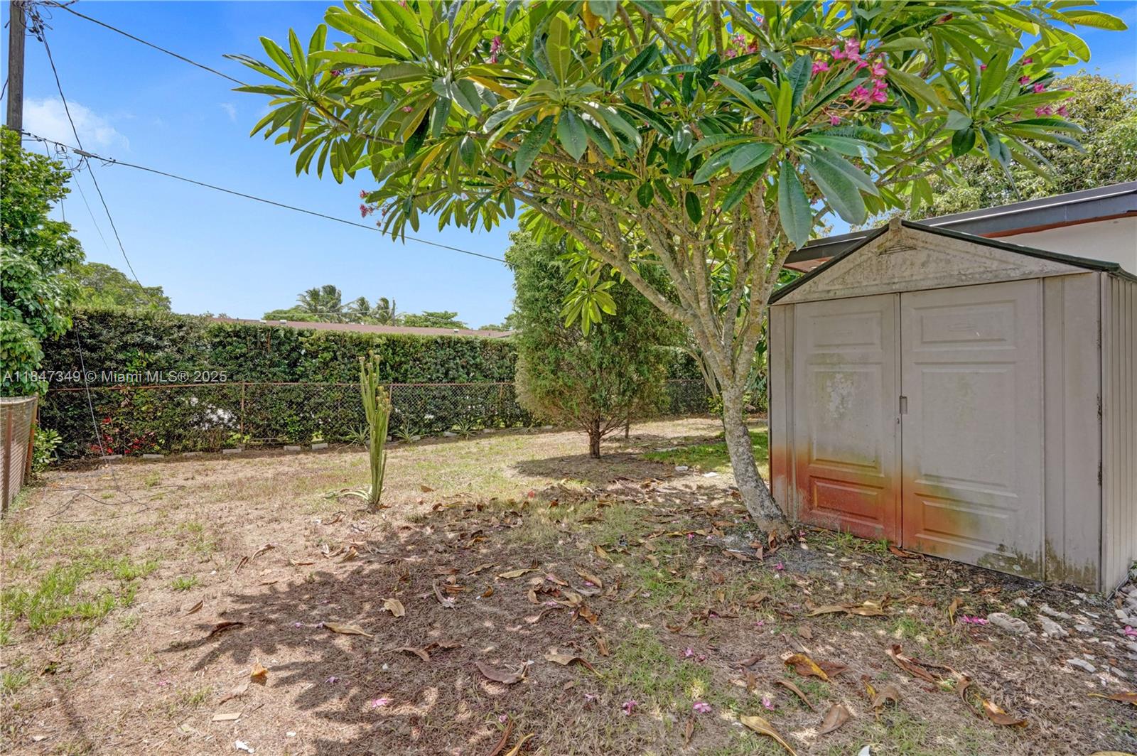 SUNRISE GOLF VILLAGE FIRS - Residential