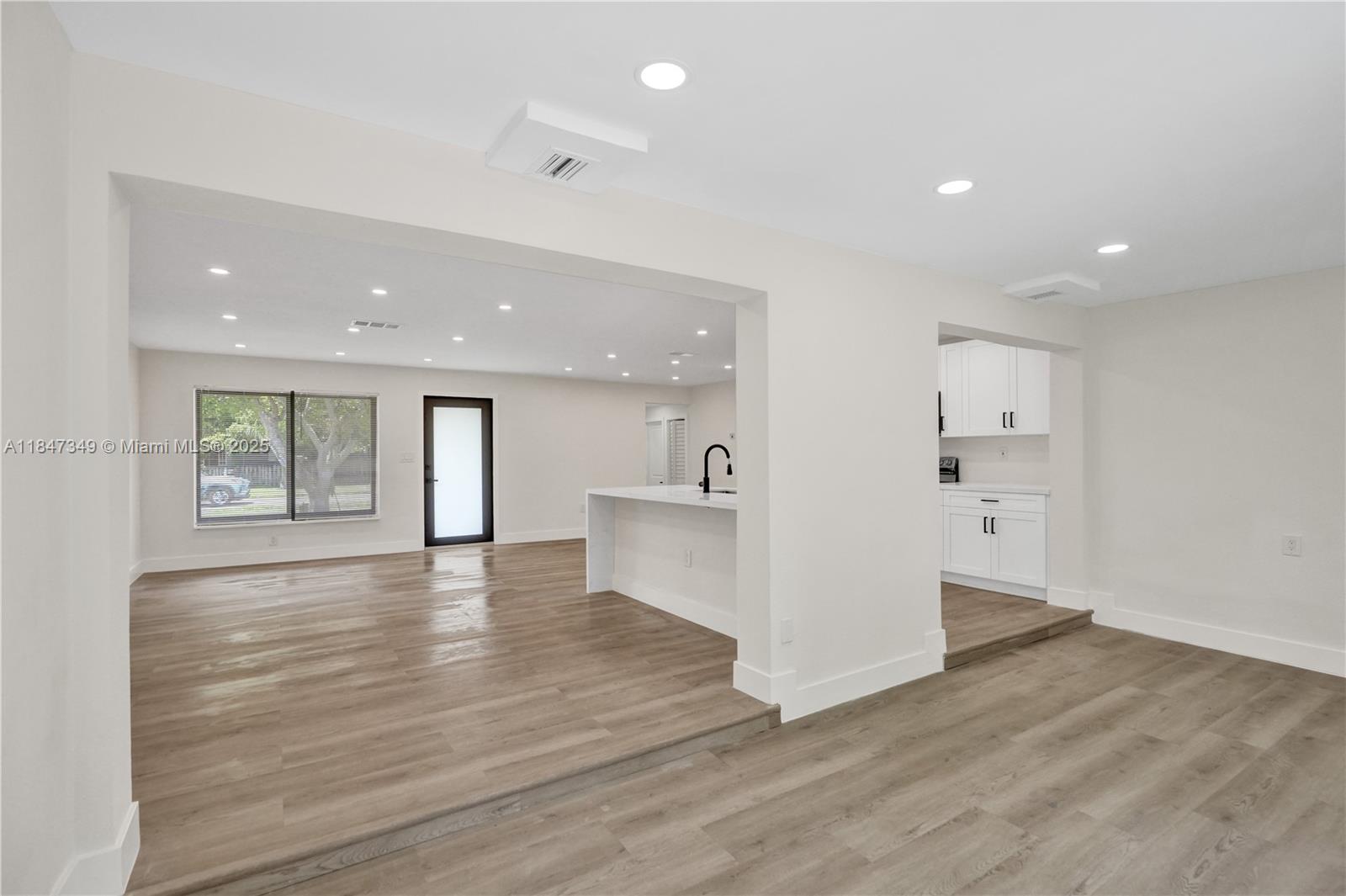 SUNRISE GOLF VILLAGE FIRS - Residential