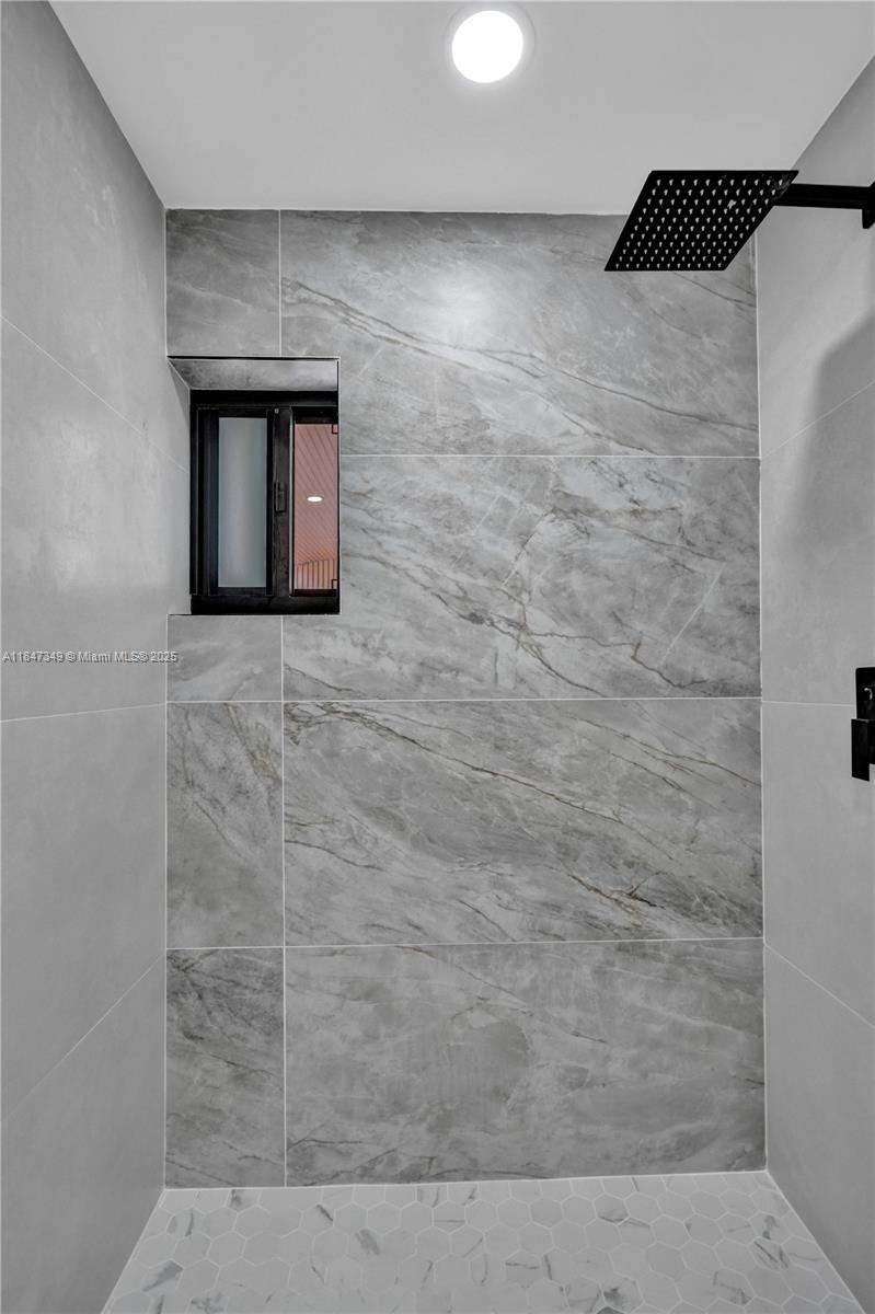 SUNRISE GOLF VILLAGE FIRS - Residential