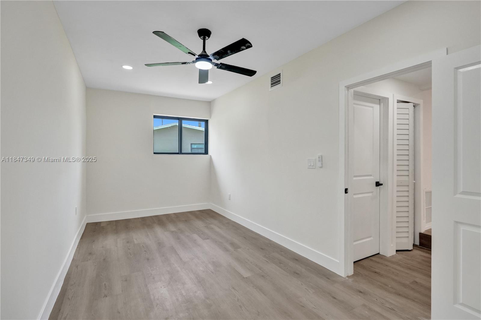 SUNRISE GOLF VILLAGE FIRS - Residential