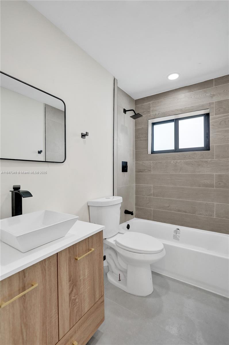 SUNRISE GOLF VILLAGE FIRS - Residential