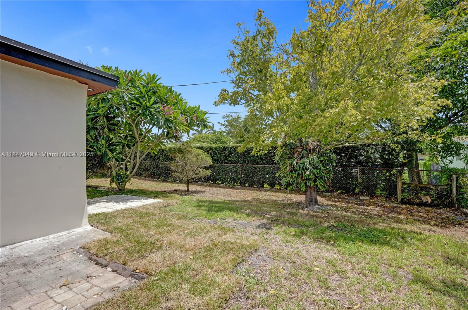 SUNRISE GOLF VILLAGE FIRS - Residential