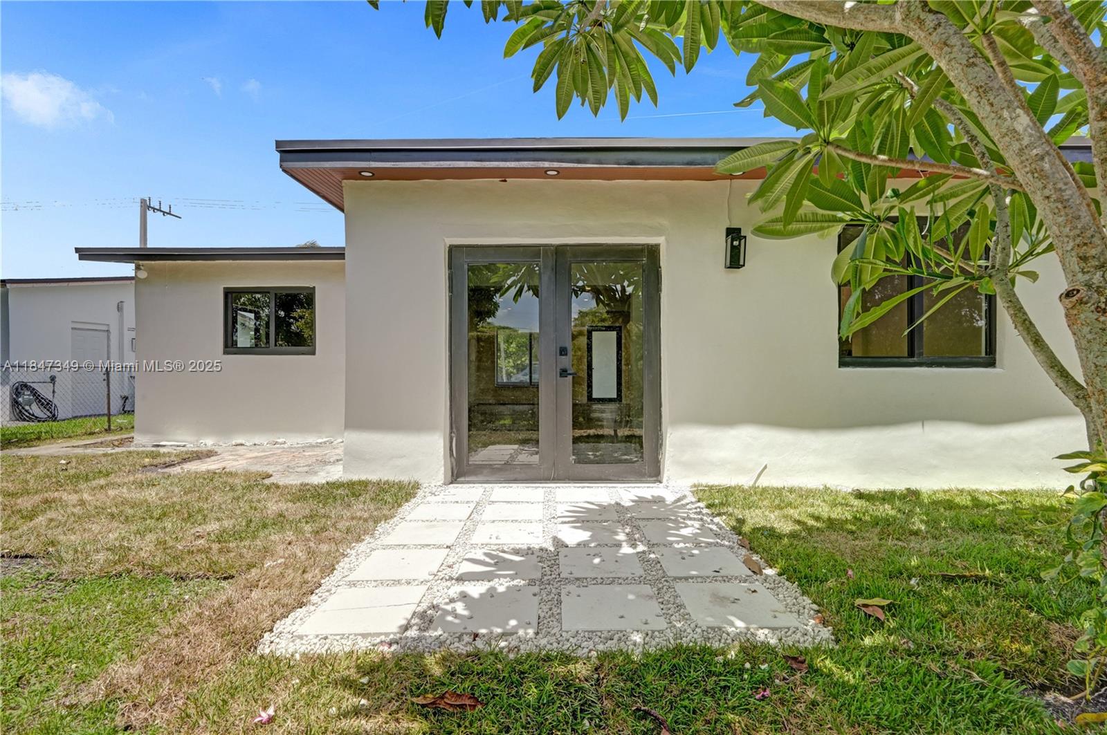 SUNRISE GOLF VILLAGE FIRS - Residential