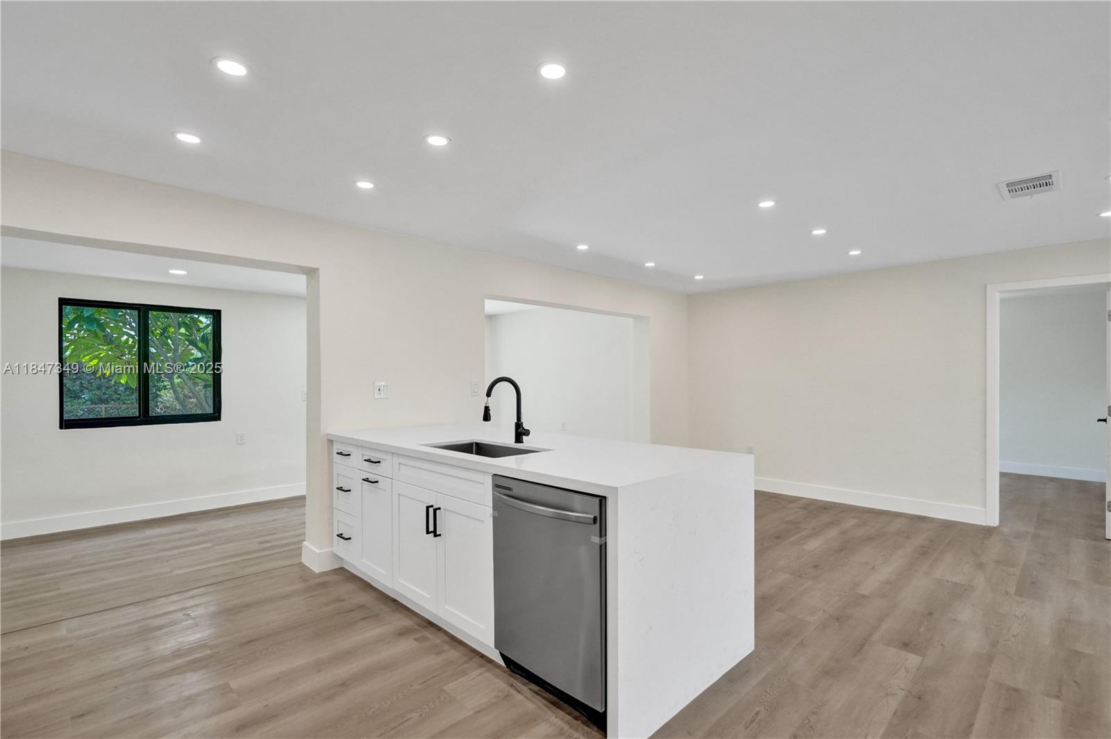 SUNRISE GOLF VILLAGE FIRS - Residential