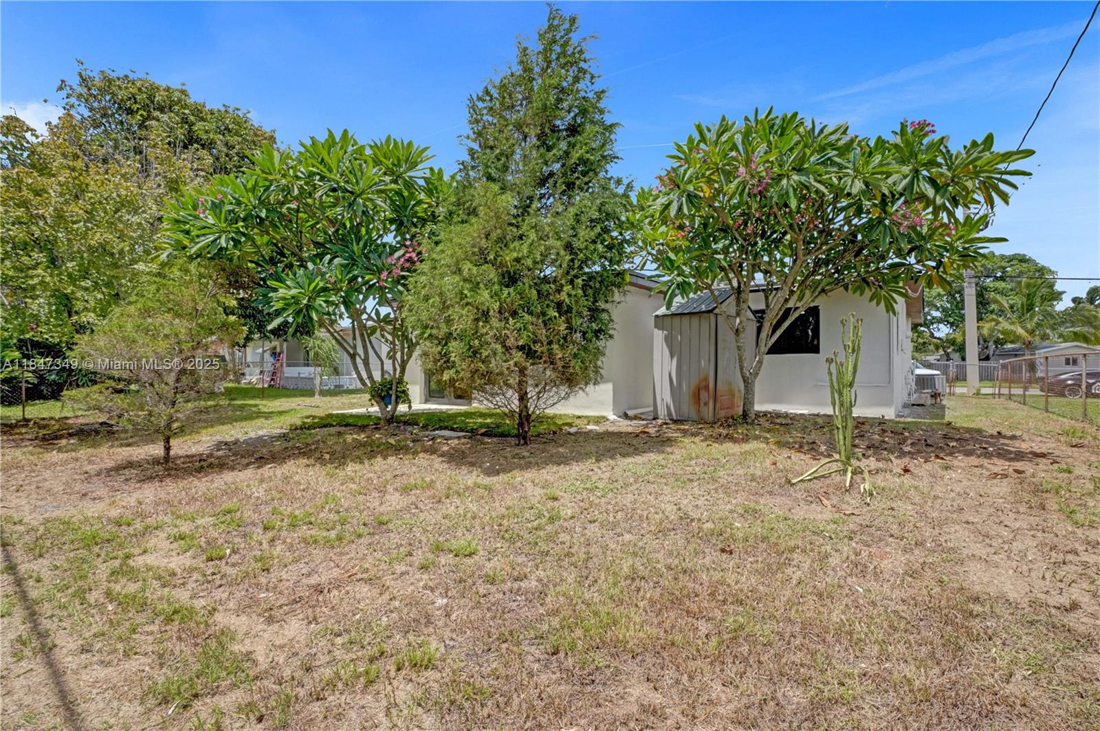 SUNRISE GOLF VILLAGE FIRS - Residential