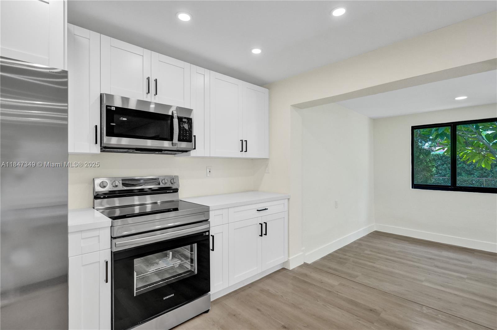 SUNRISE GOLF VILLAGE FIRS - Residential