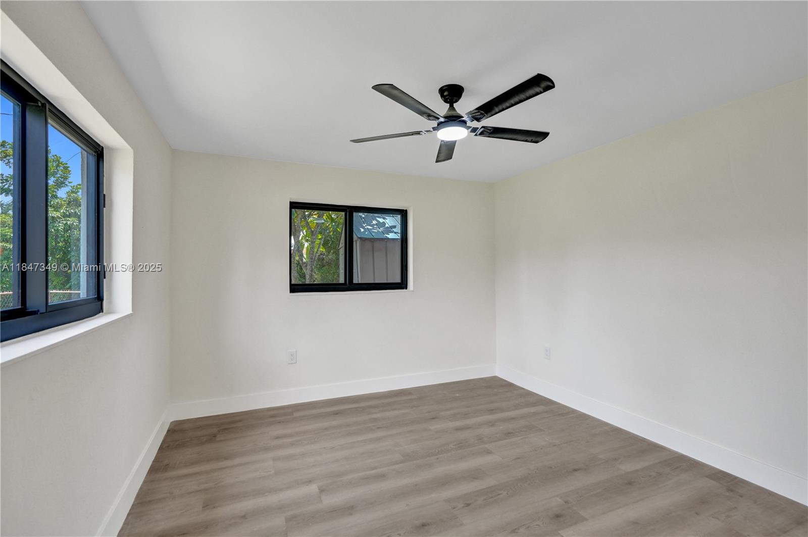 SUNRISE GOLF VILLAGE FIRS - Residential