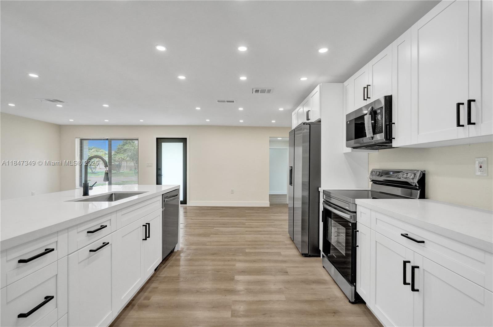 SUNRISE GOLF VILLAGE FIRS - Residential