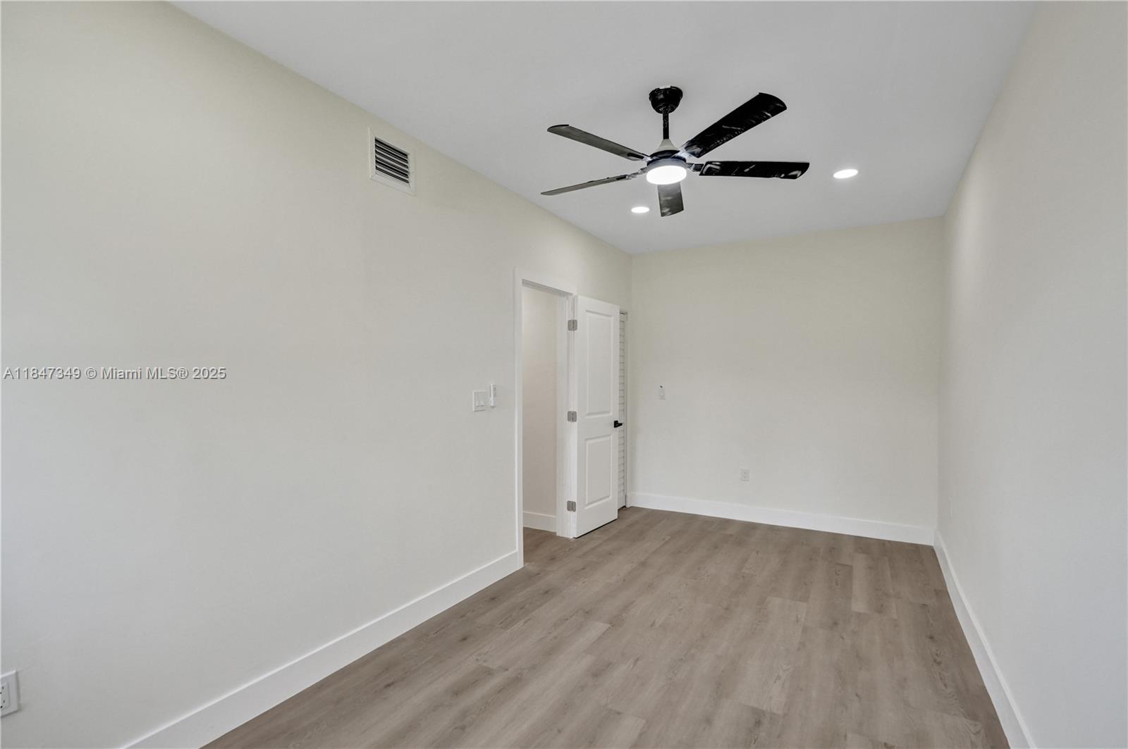 SUNRISE GOLF VILLAGE FIRS - Residential