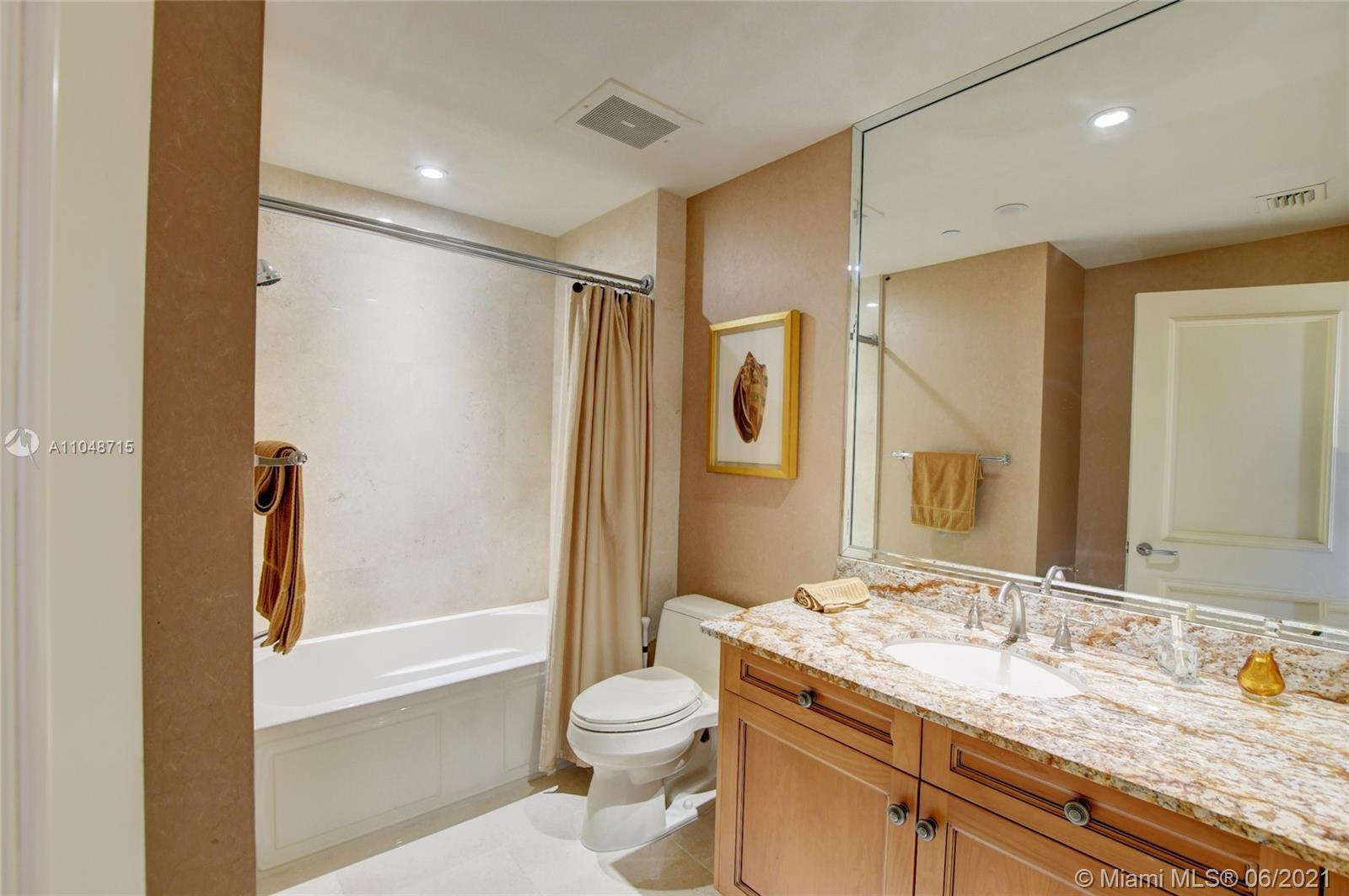 LUXURIA CONDO - Residential