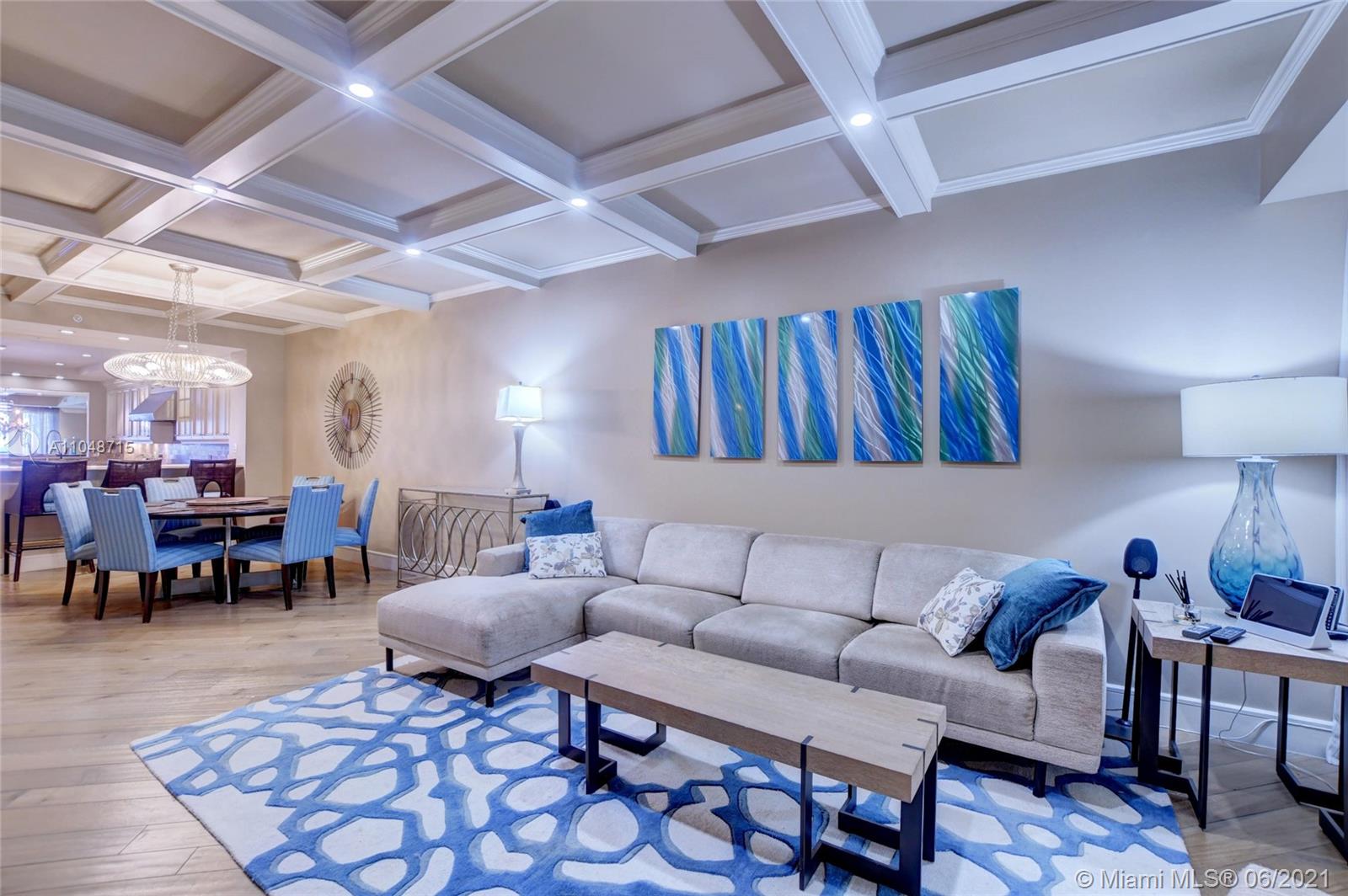 LUXURIA CONDO - Residential