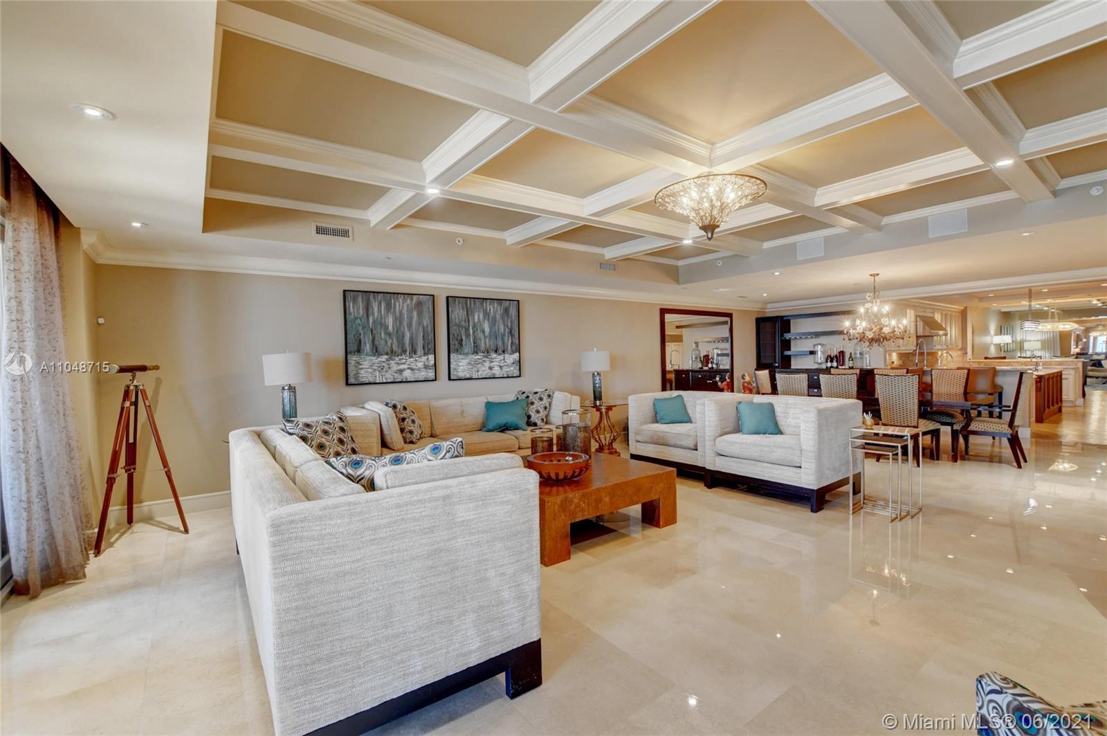 LUXURIA CONDO - Residential