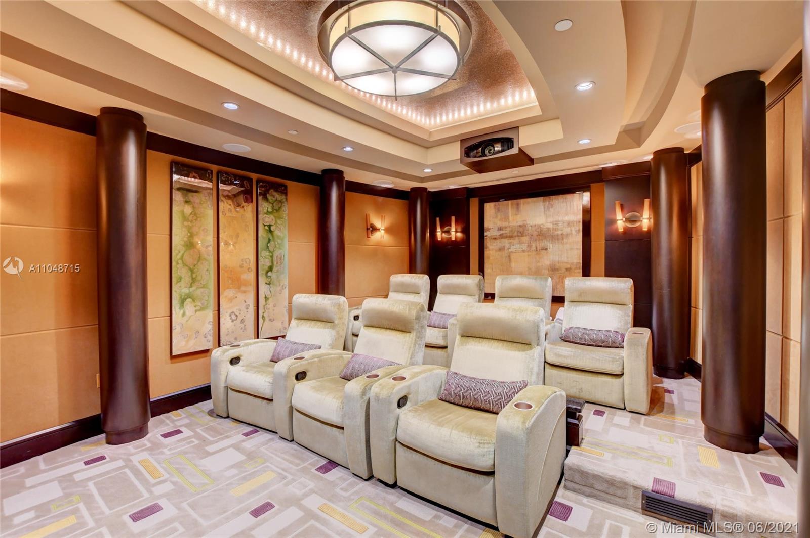 LUXURIA CONDO - Residential