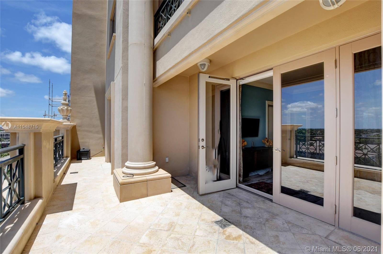 LUXURIA CONDO - Residential