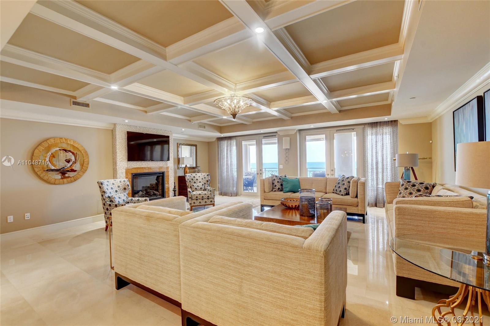 LUXURIA CONDO - Residential