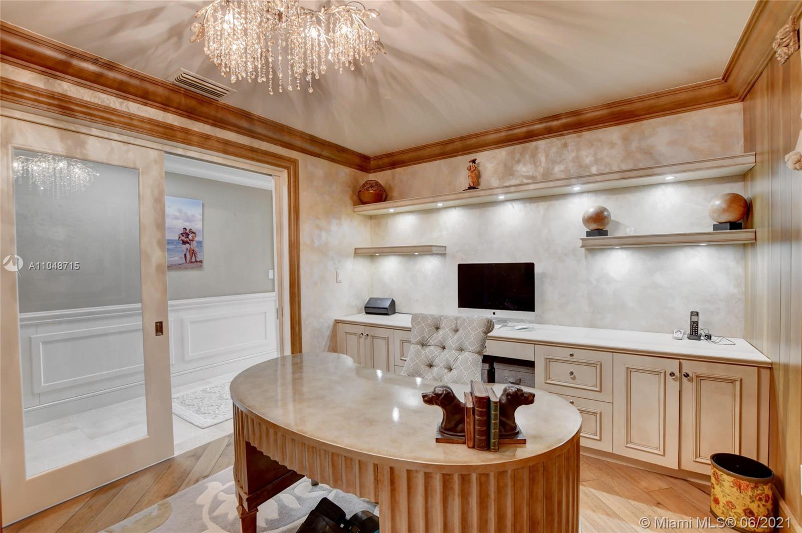 LUXURIA CONDO - Residential