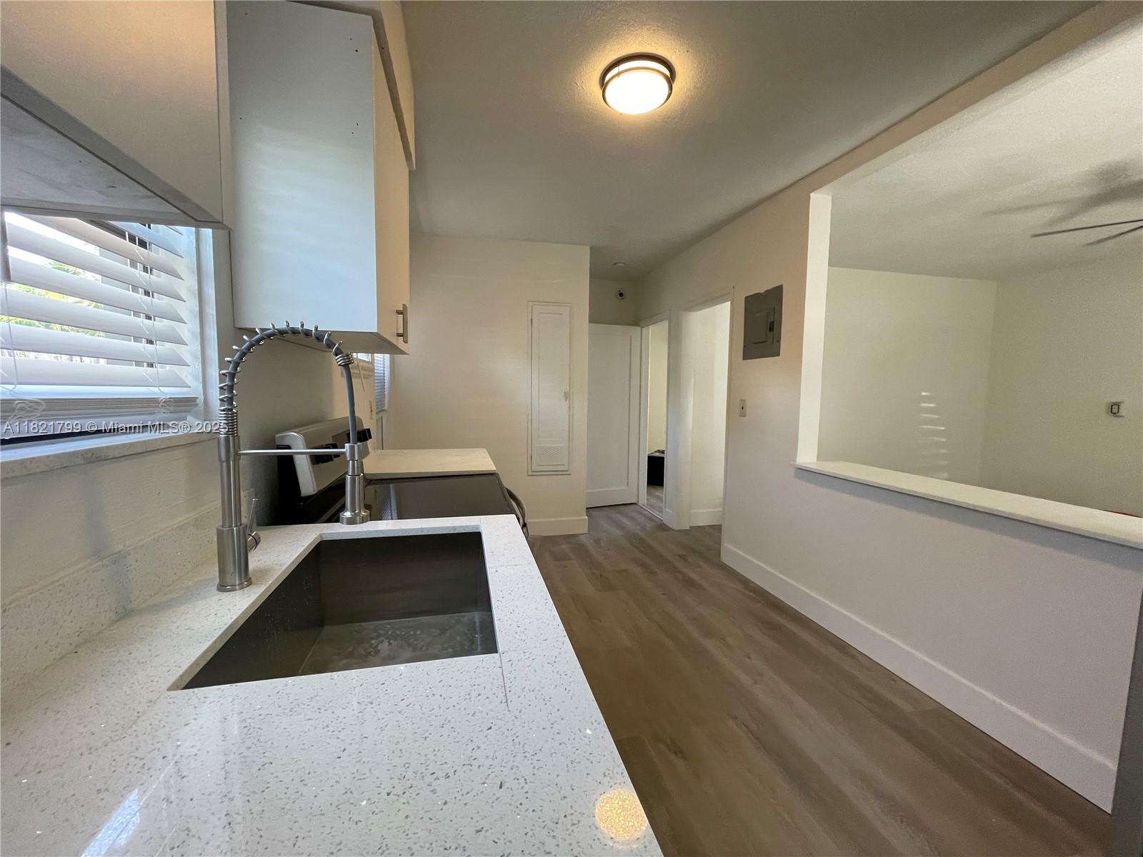 126 NE 19th Ave 1