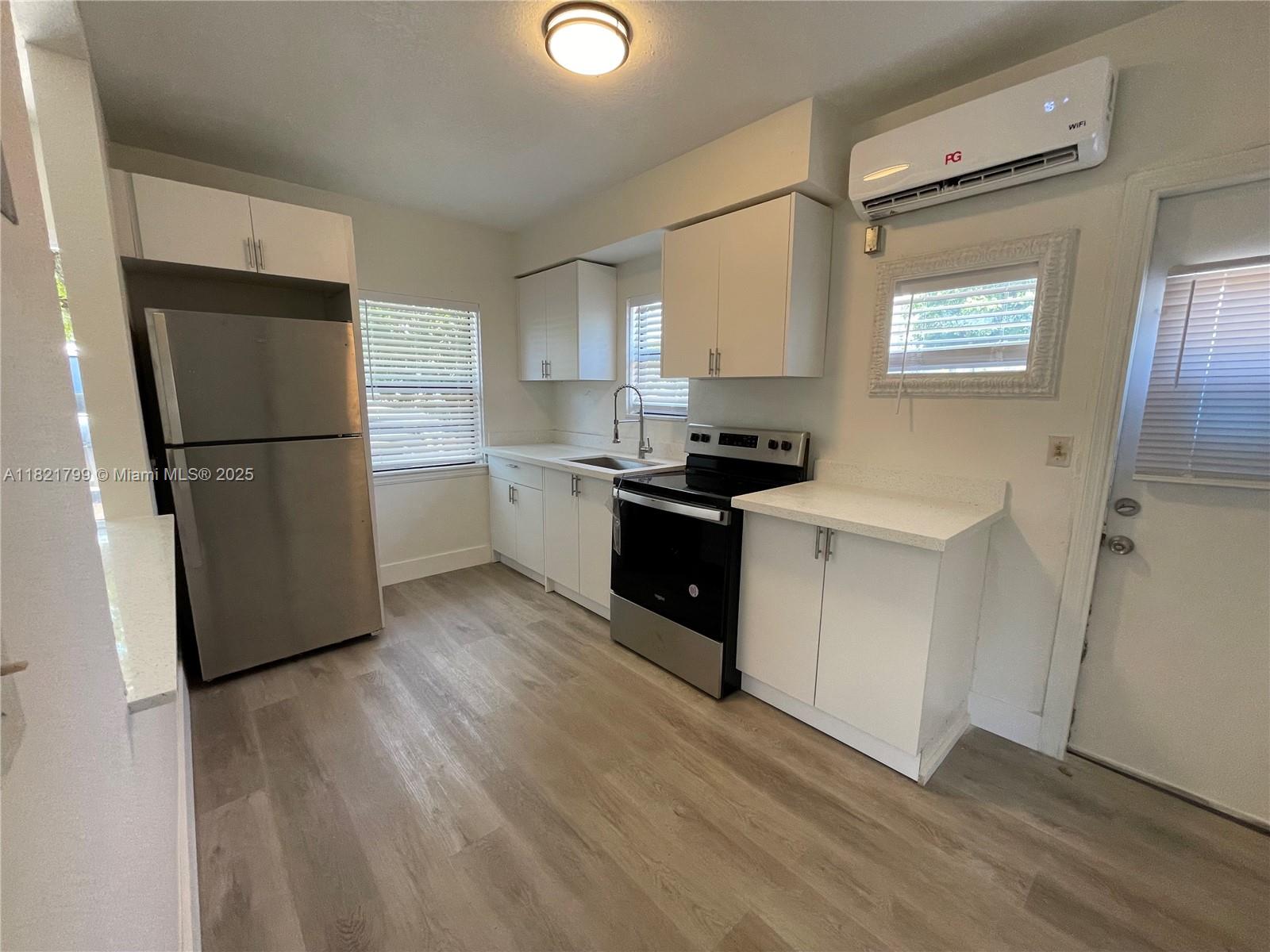126 NE 19th Ave 1