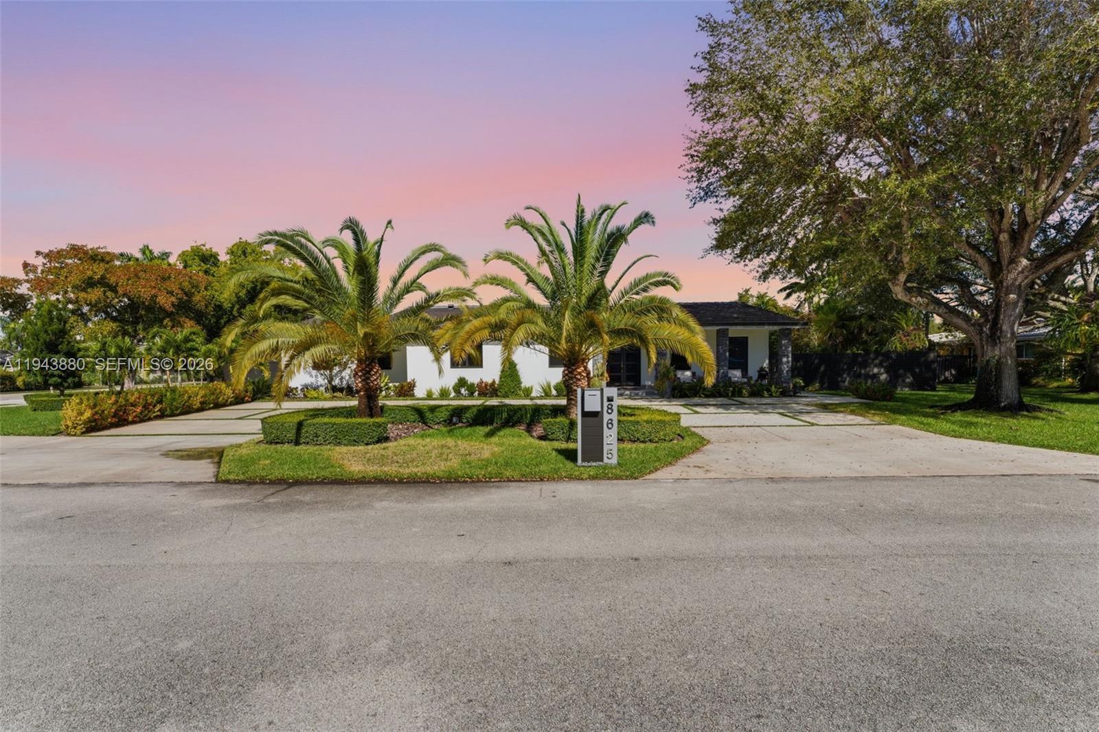 COUNTRY CLUB GROVE PT 4 - Residential