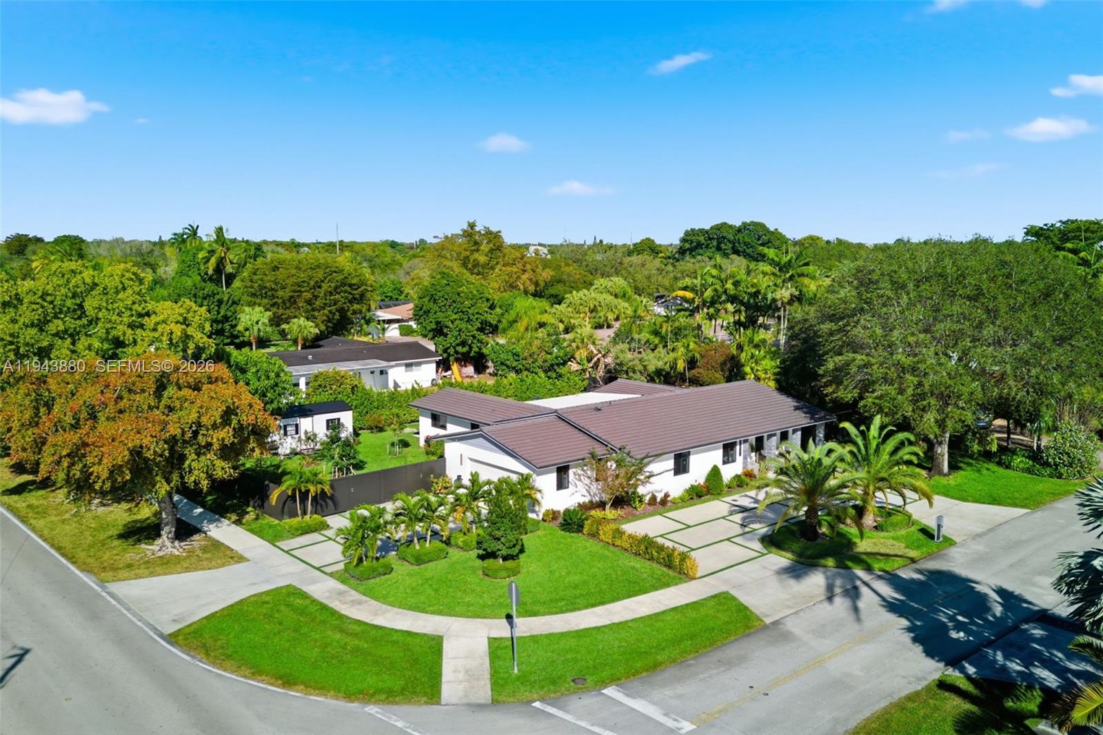 COUNTRY CLUB GROVE PT 4 - Residential