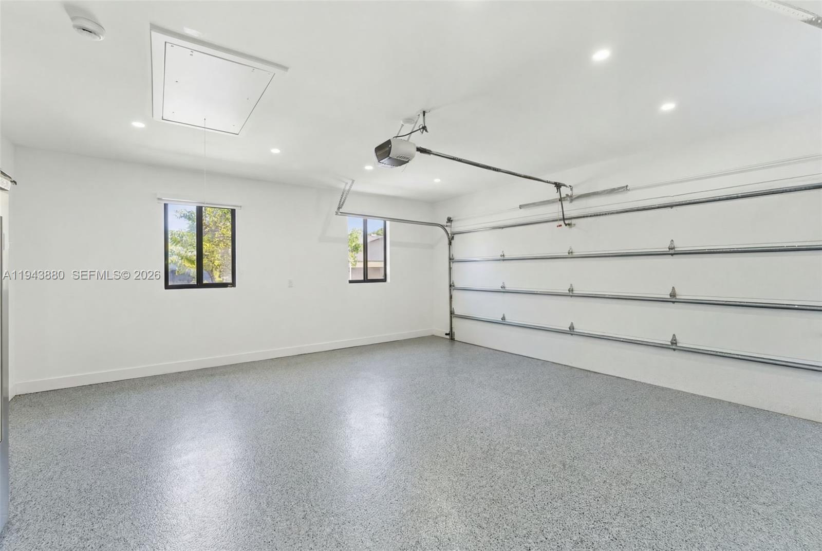 COUNTRY CLUB GROVE PT 4 - Residential