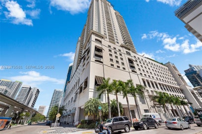 999 SW 1st Ave 3001 Miami FL 33130