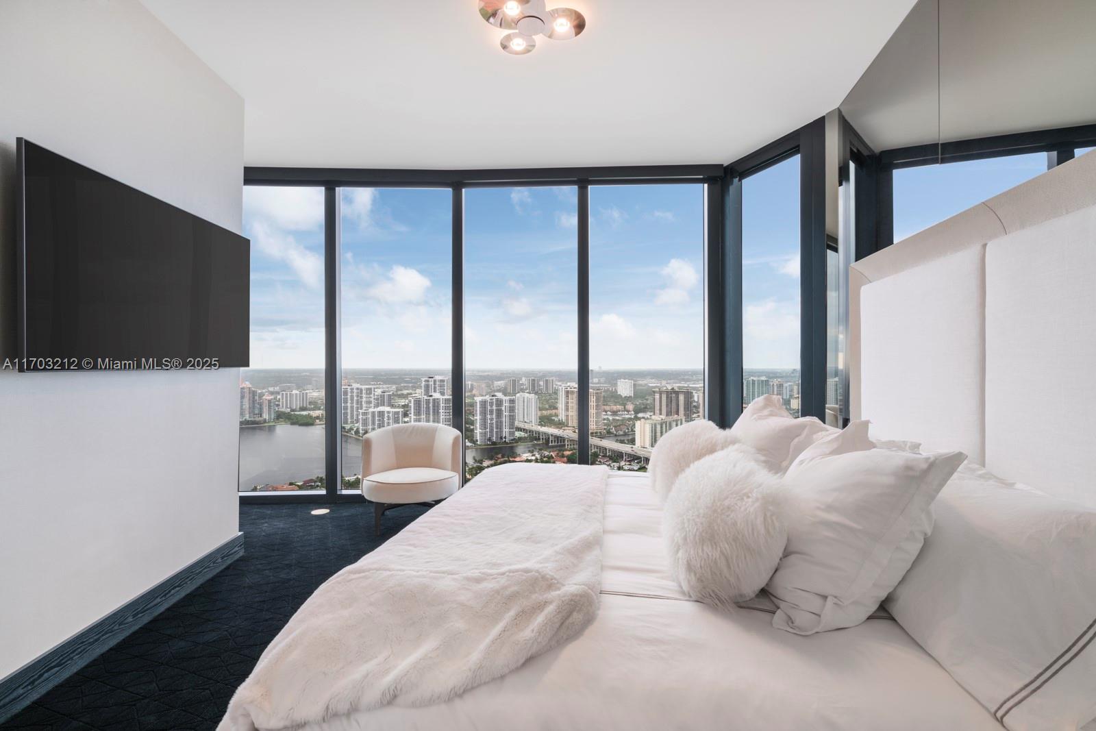 18555 COLLINS AVENUE COND - Residential