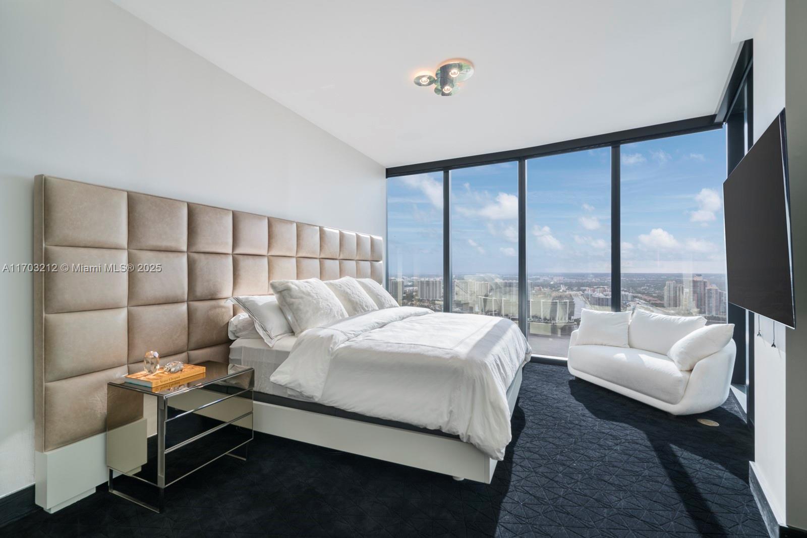 18555 COLLINS AVENUE COND - Residential