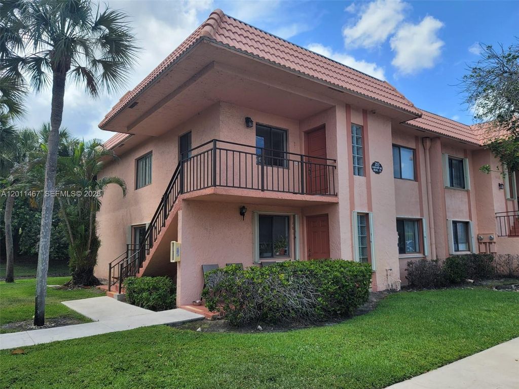 Photo of 213 Lakeview Dr #201, Weston, FL 33326 (MLS # A12011467)