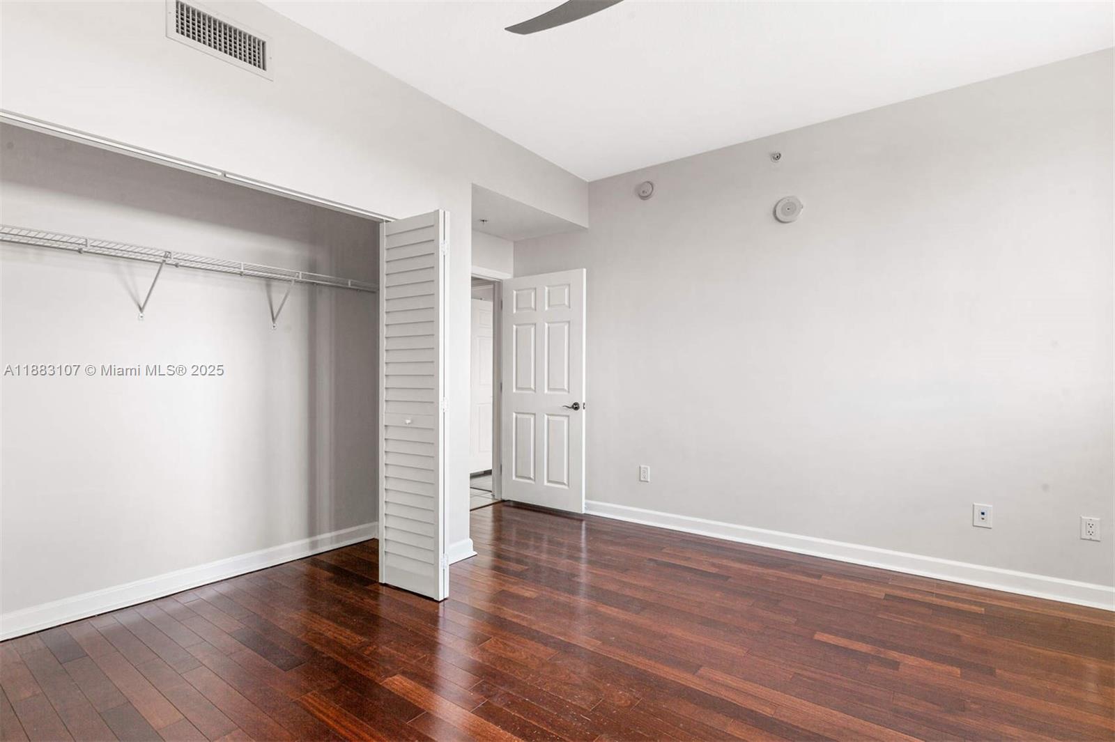 COLONNADE AT DADELAND SE - Residential