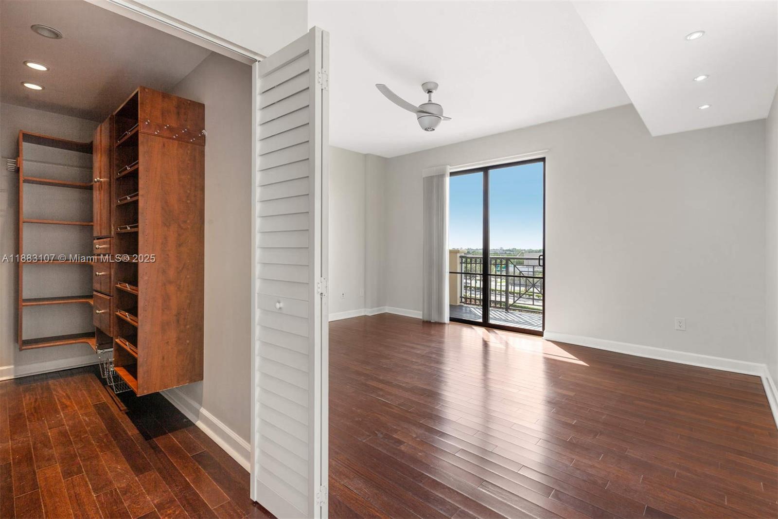 COLONNADE AT DADELAND SE - Residential