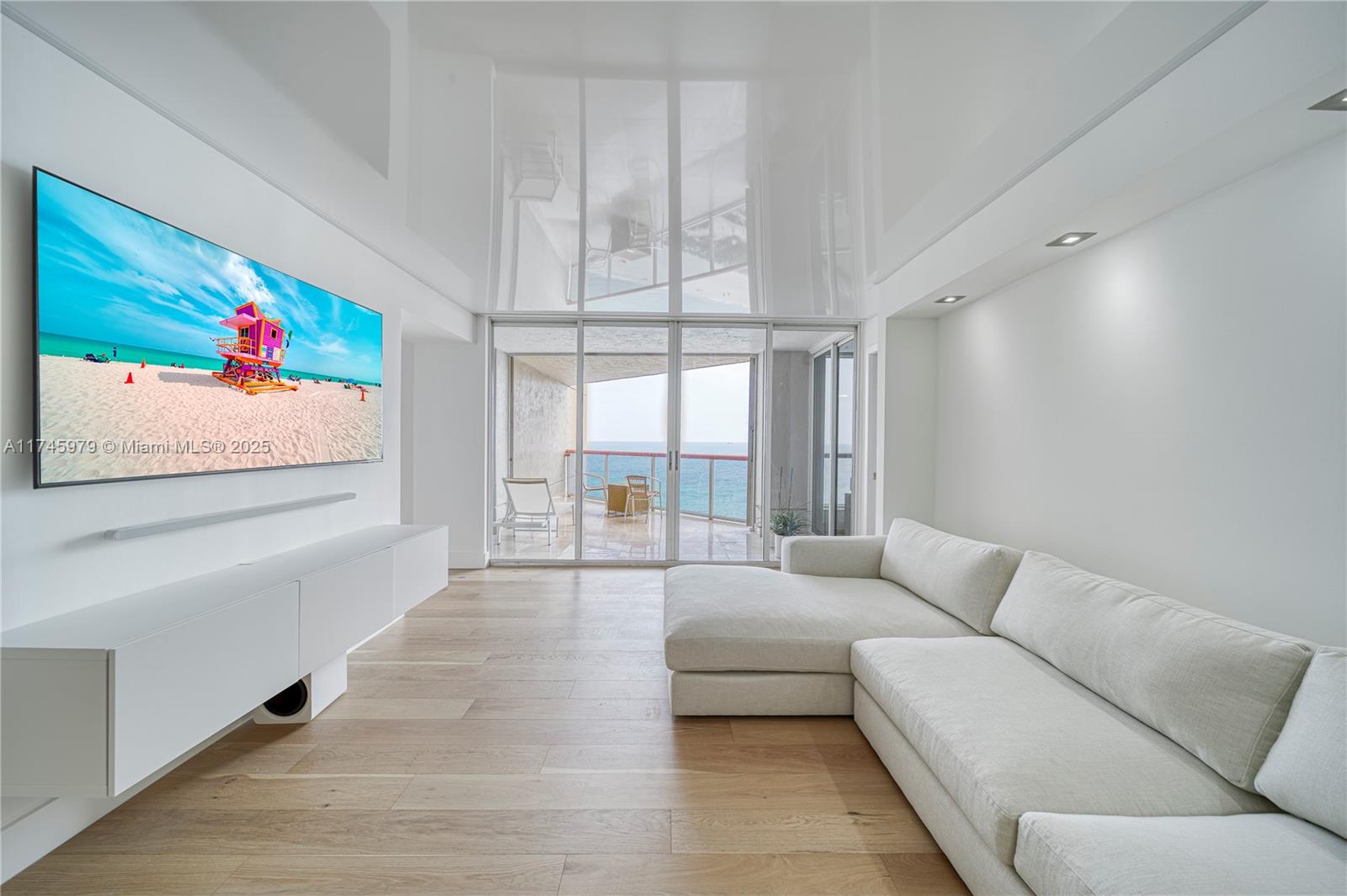 Property for Sale at 6767 Collins Ave 1706, Miami Beach, Miami-Dade County, Florida - Bedrooms: 2 
Bathrooms: 2  - $854,000