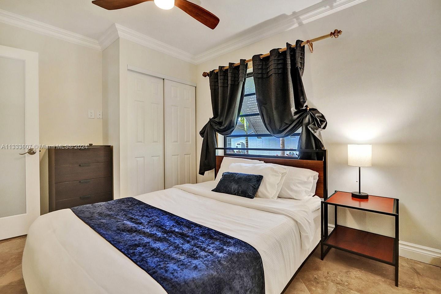 HOLLYWOOD LAKES SECTION - Residential Lease