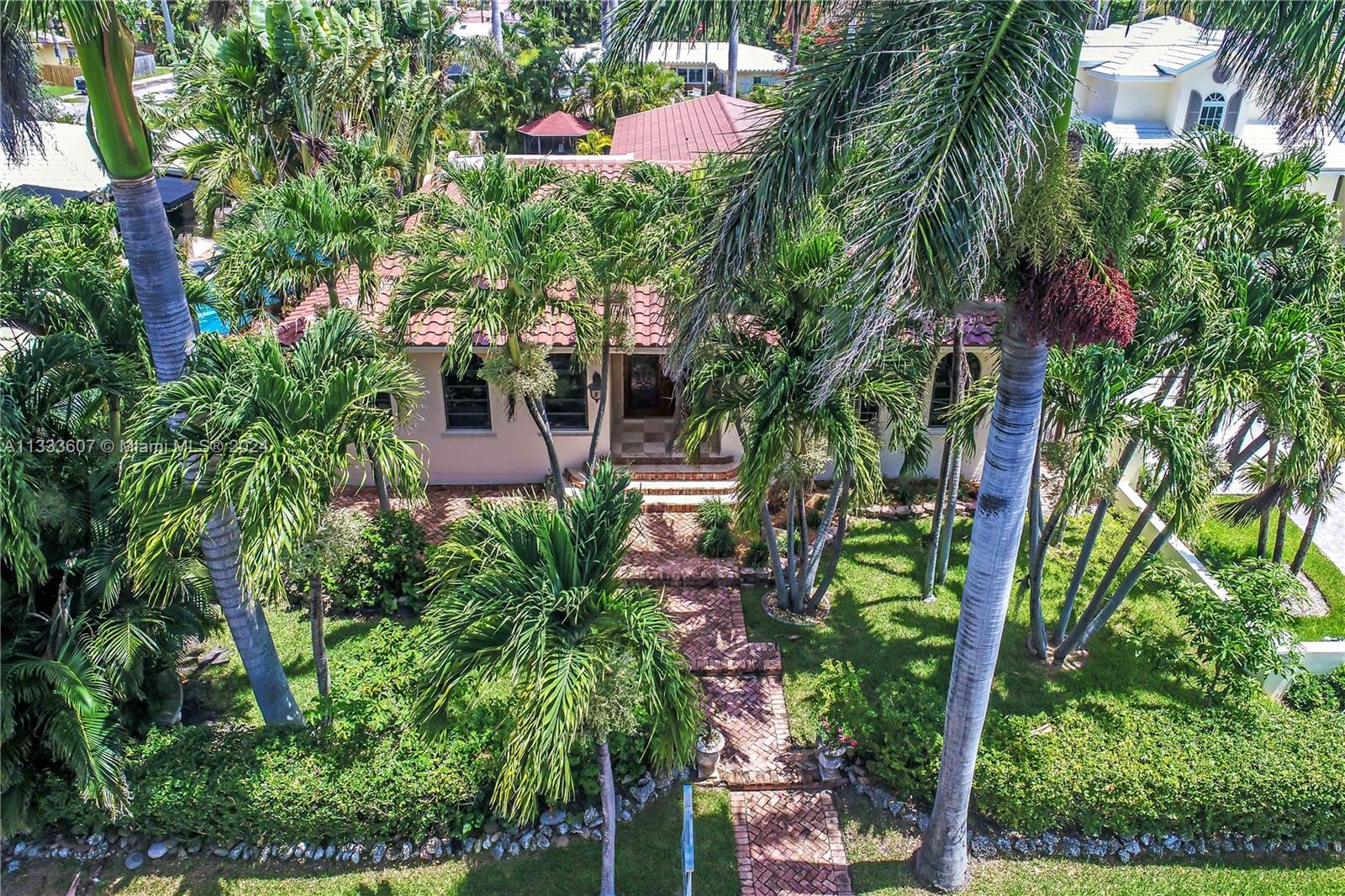 HOLLYWOOD LAKES SECTION - Residential Lease