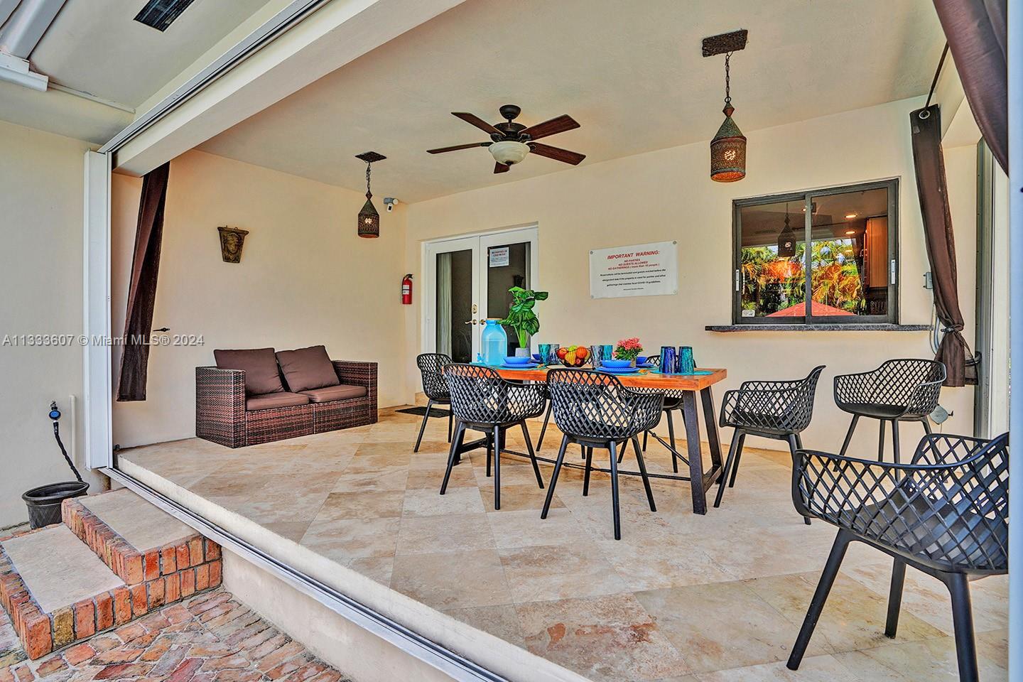 1049 N Southlake Dr
