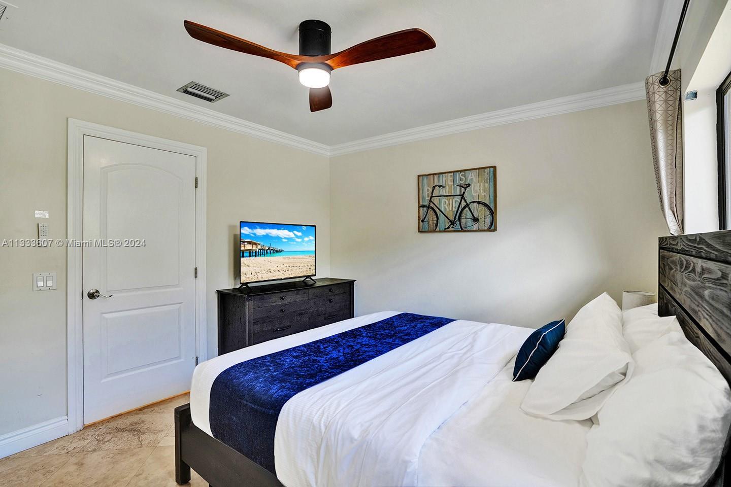 HOLLYWOOD LAKES SECTION - Residential Lease