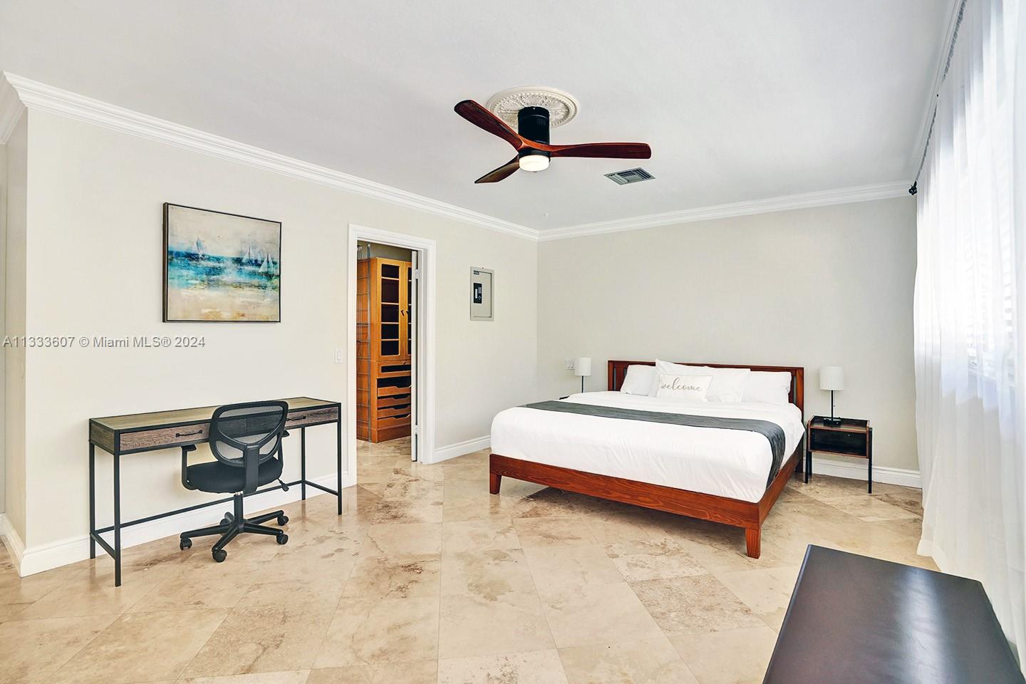 HOLLYWOOD LAKES SECTION - Residential Lease