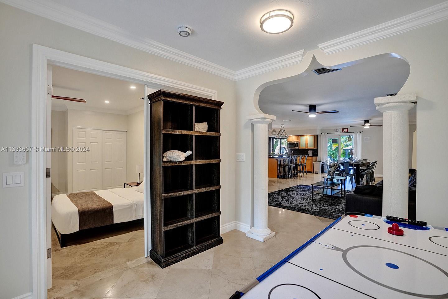 HOLLYWOOD LAKES SECTION - Residential Lease