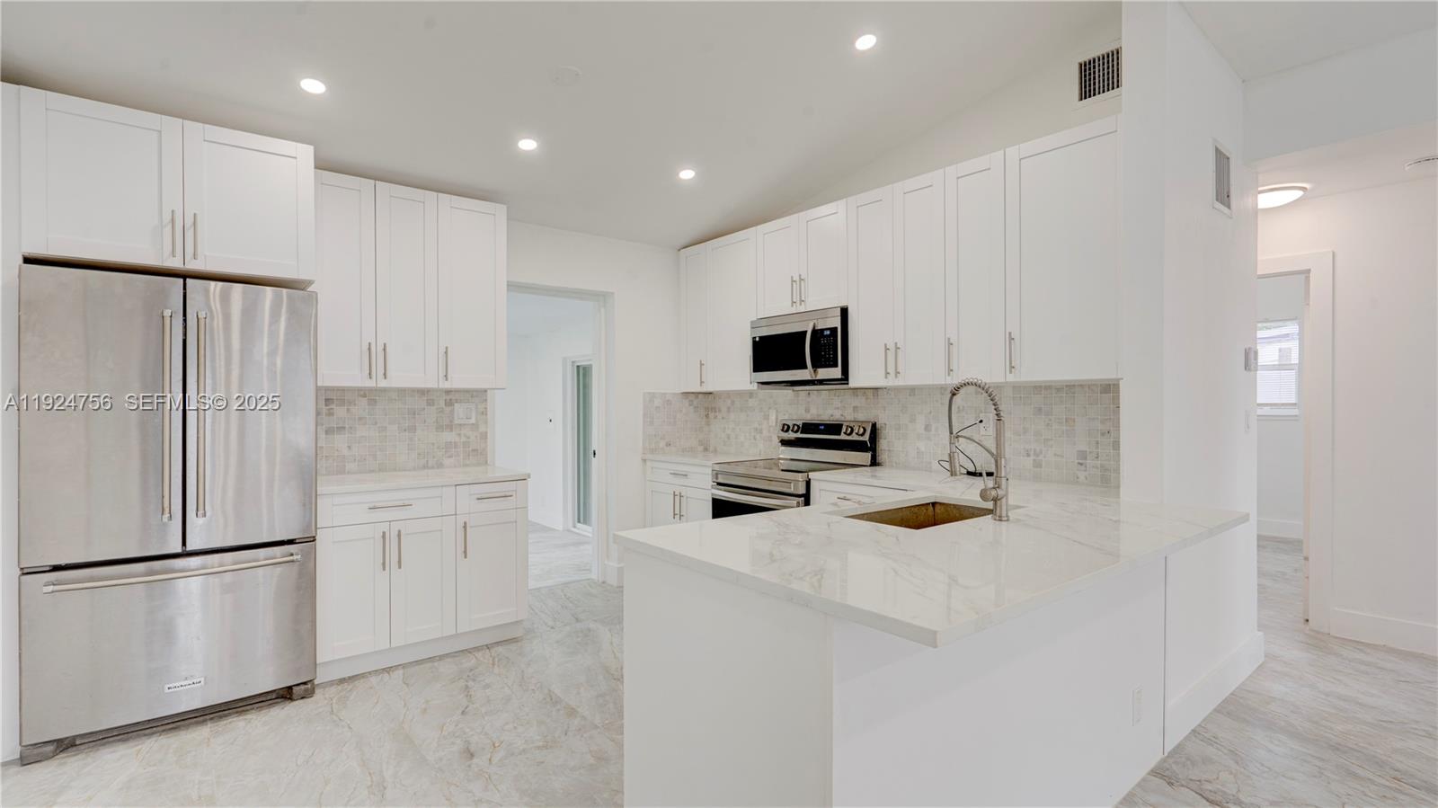 CHATEAU PARK SEC - Residential