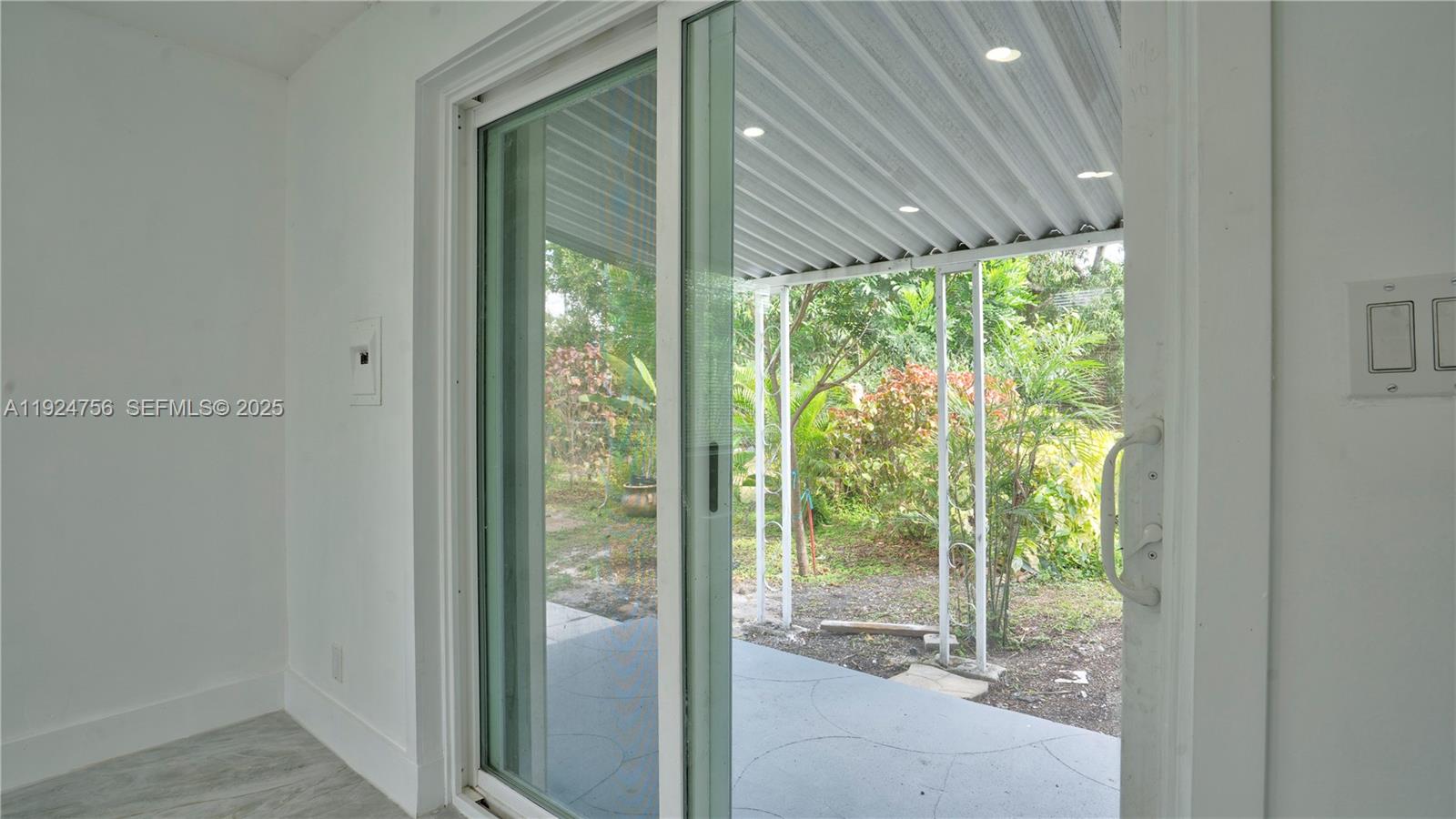 CHATEAU PARK SEC - Residential