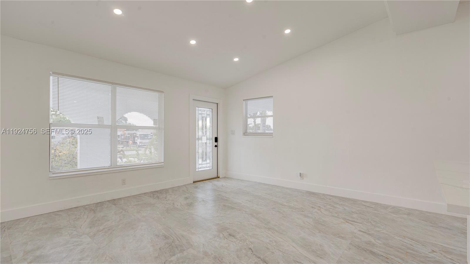 CHATEAU PARK SEC - Residential