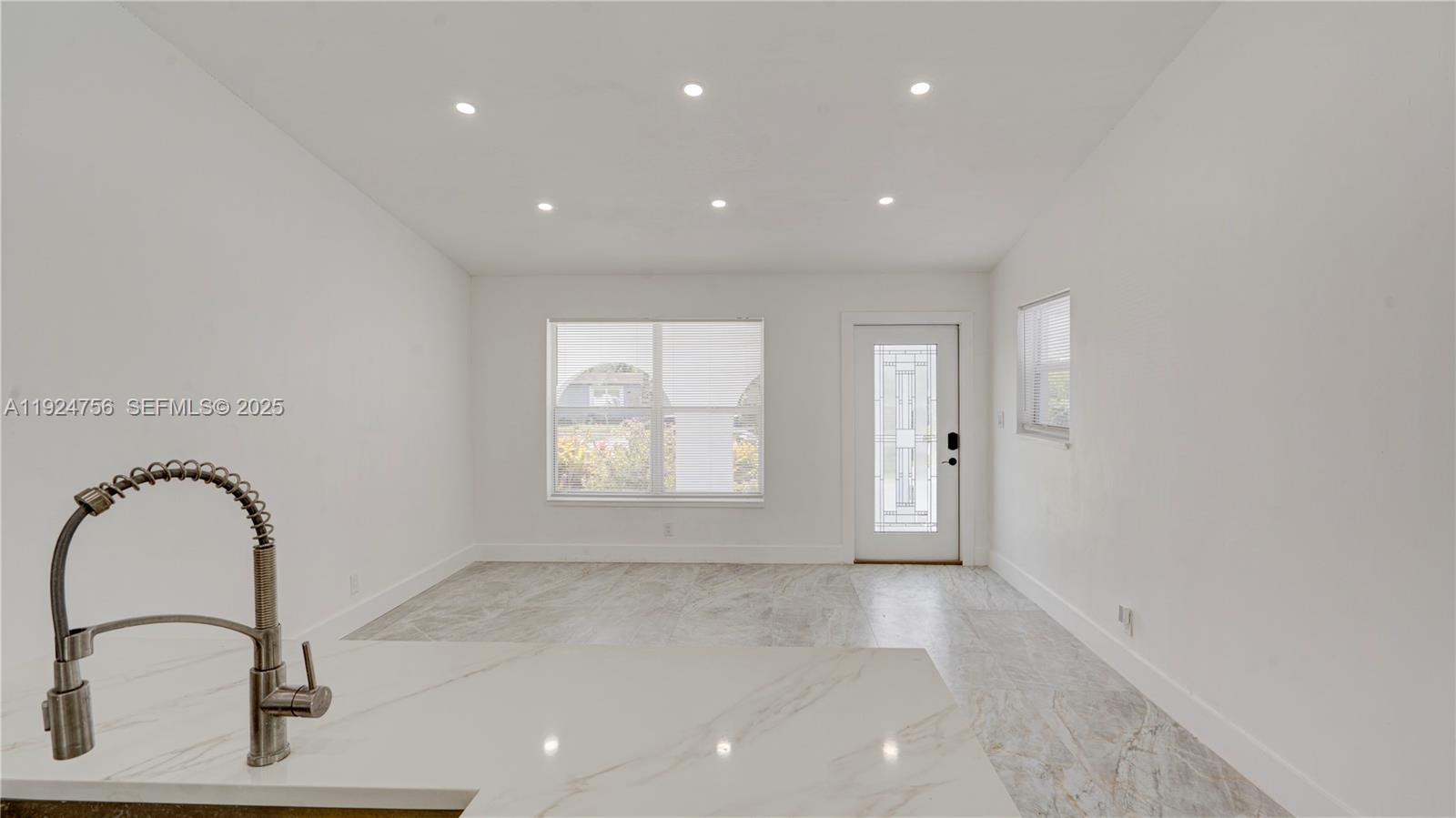 CHATEAU PARK SEC - Residential